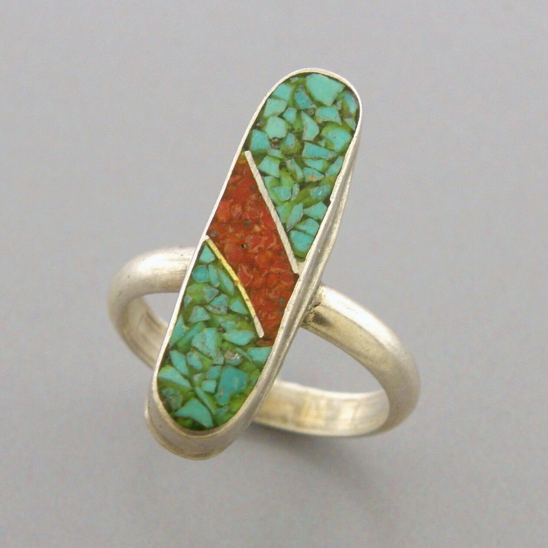 VINTAGE NAVAJO STERLING SILVER CORAL & TURQUOISE INLAY RING (1 of 2)