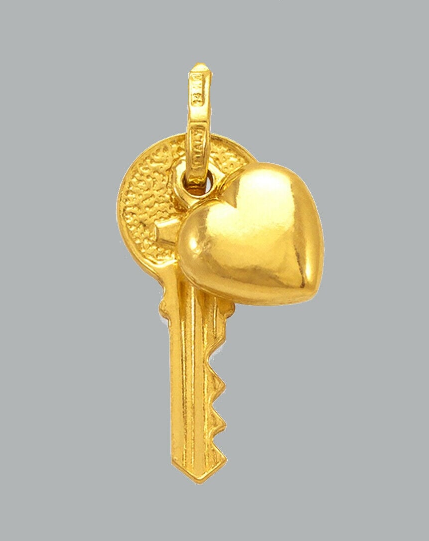 NEW 14K YELLOW GOLD KEY & HEART CHARM PENDANT SIZE 19mm (1 of 1)