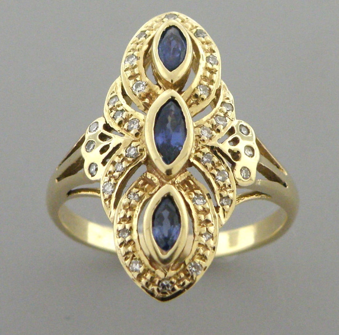 VINTAGE 14K YELLOW GOLD BLUE SAPPHIRE DIAMOND RING: Ring size is a 7 (can easily be sized by your local jeweler) Ring measures 0.91" long on top 14K Yellow gold 33 old single cut diamonds, Total diamond weight of 0.33ct Diamonds are H-I color and VS cl