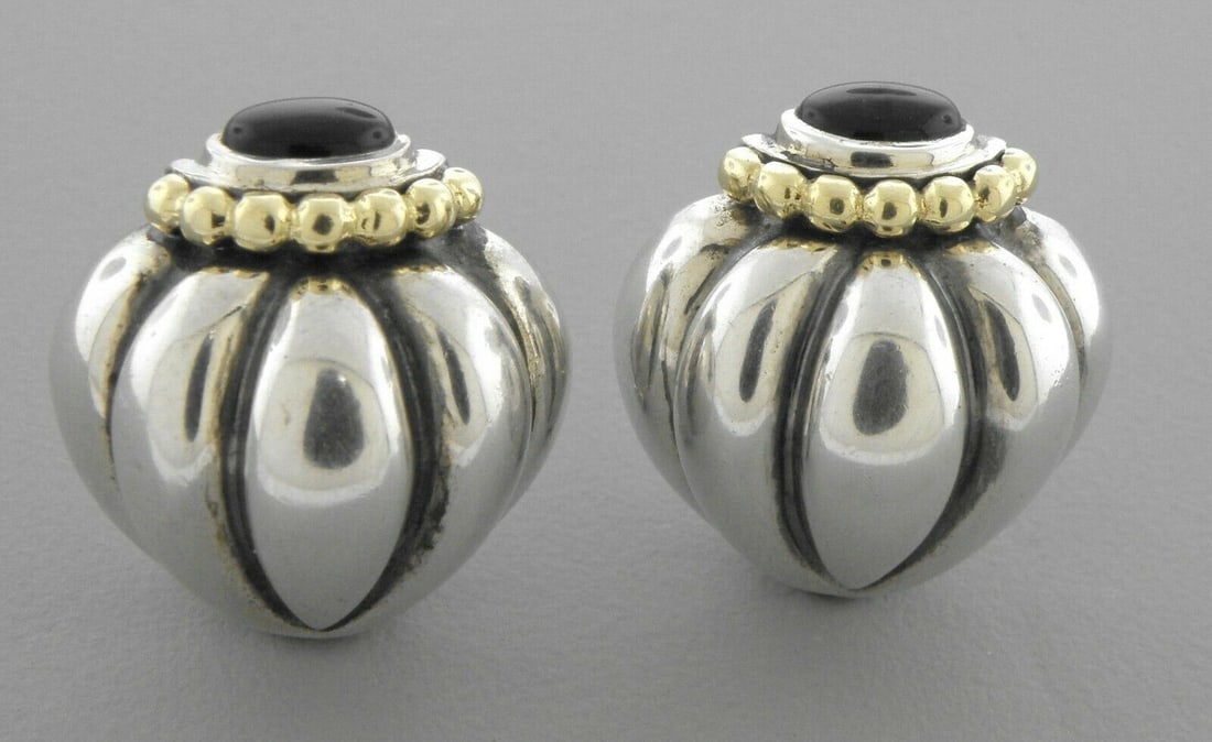 LAGOS CAVIAR 18K GOLD STERLING SILVER LARGE EARRINGS: LAGOS CAVIAR 18K GOLD AND STERLING SILVER EARRINGS Earrings measure 0.99" Long x 0.86" Wide Lagos Caviar 18K yellow gold and sterling silver fluted heart onyx earrings Pre-owned in good condition, ple