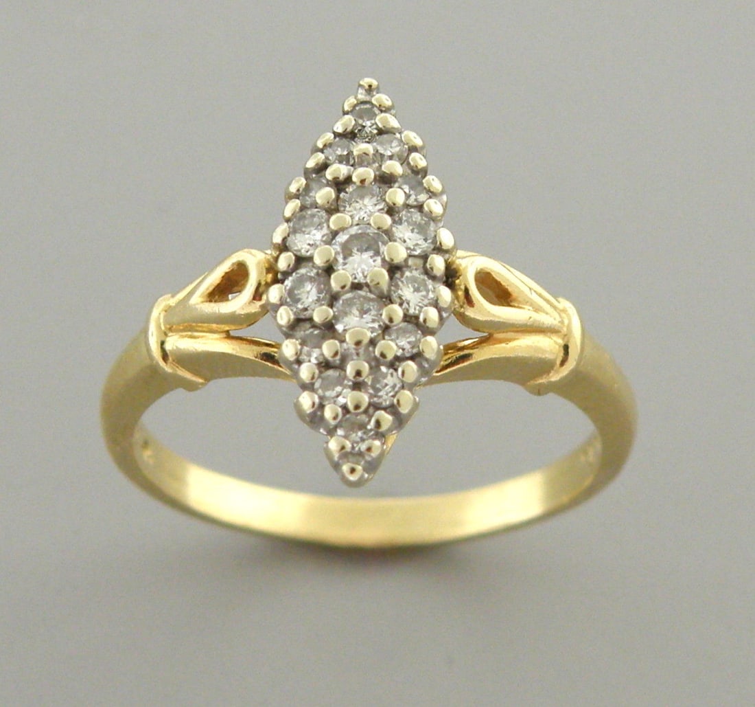 VINTAGE 14K YELLOW GOLD DIAMOND LADIES CLUSTER RING .50 (1 of 2)