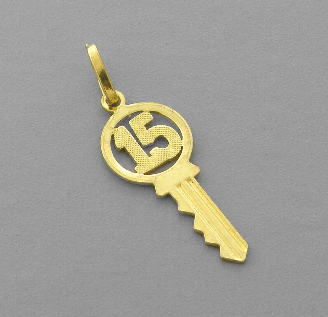 NEW 14K YELLOW GOLD 15 ANOS KEY PENDANT / CHARM (1 of 2)