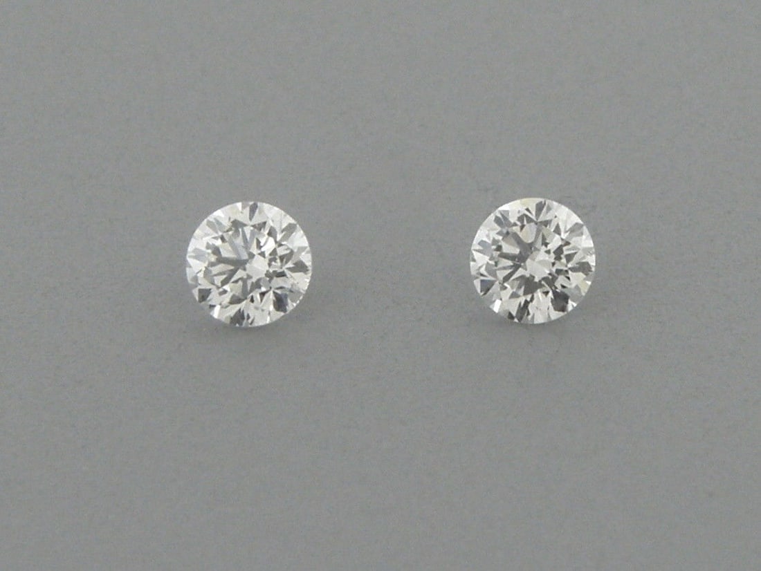 3.1mm MATCHING PAIR ROUND UNTREATED DIAMOND G VS2: LOOSE NATURAL UNTREATED DIAMONDS Sale is for 2 round cut natural untreated earth mined diamond Sale is for a matching pair Diamonds measures 3.1mm in diameter Diamonds are full cut Diamonds are G colo