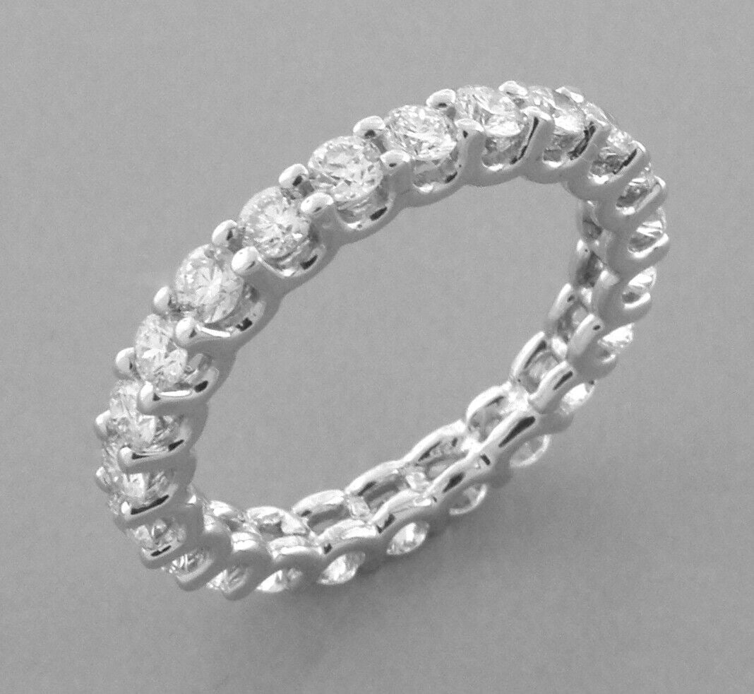 14K WHITE GOLD 1.60ct LAB-CREATED DIAMOND CVD U SHAPE ETERNITY BAND RING G VS2: 1.75ct LAB GROWN ROUND DIAMOND BAND 14K white gold cvd diamond U shape eternity band ring 23 stones x 0.07ct each = 1.61ct G VS2 (eye clean, white diamonds) Size 5 2.6mm wide If you want a different s