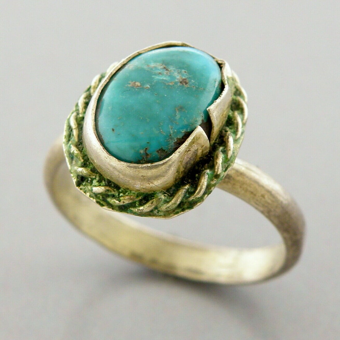 VINTAGE BEAUTIFUL NAVAJO STERLING SILVER TURQUOISE RING SIZE 5 (1 of 2)