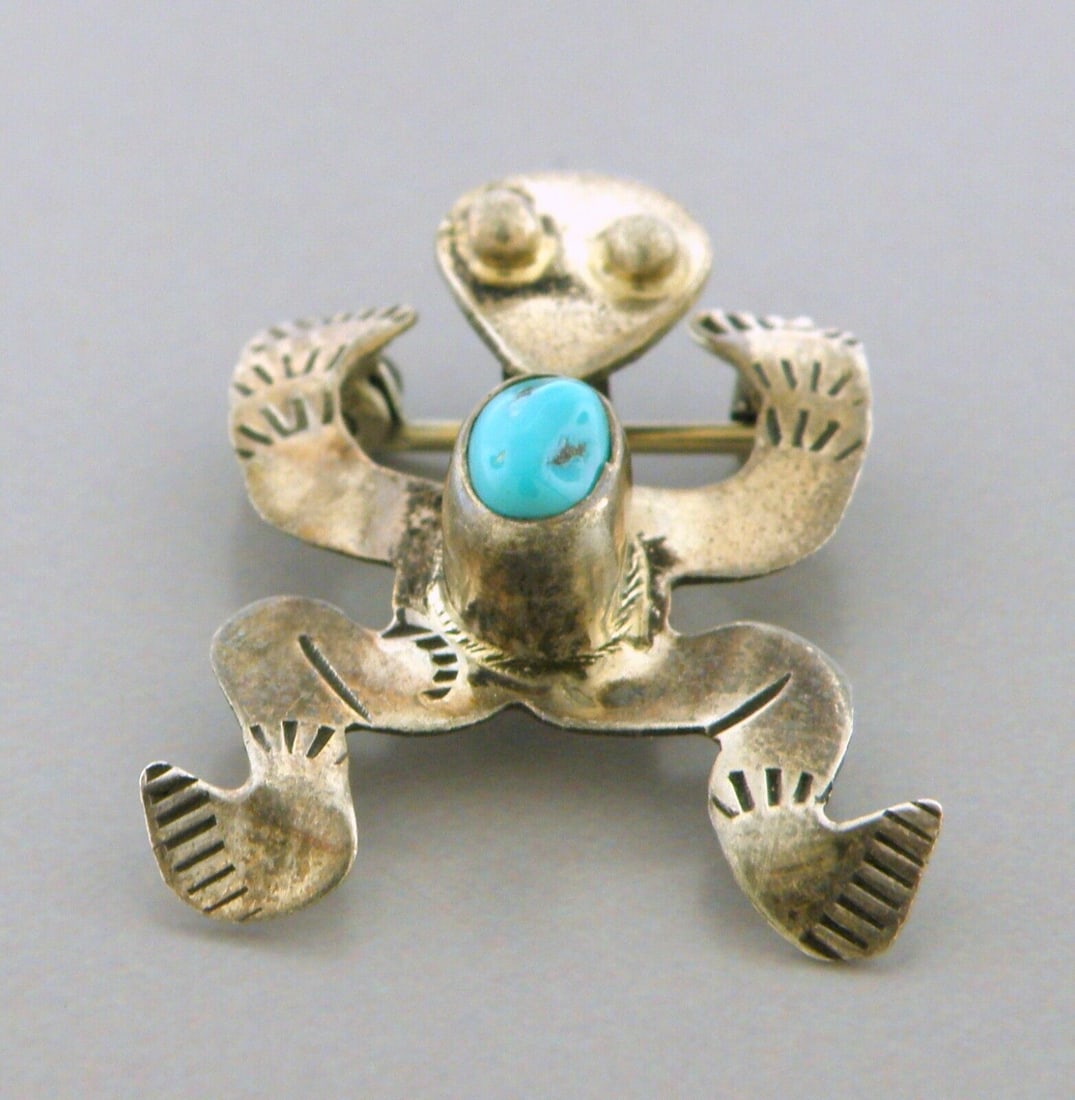 VINTAGE NAVAJO STERLING SILVER TURQUOISE FROG BROOCH / PIN (1 of 2)
