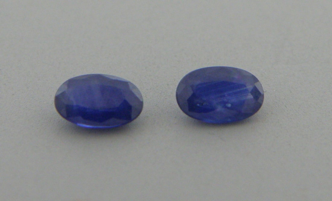 5x3mm MATCHING PAIR OVAL LOOSE NATURAL BLUE SAPPHIRE: Sale is for 2 oval cut natural blue sapphires Matching pair Sapphires measures 5mm x 3mm New, never used before