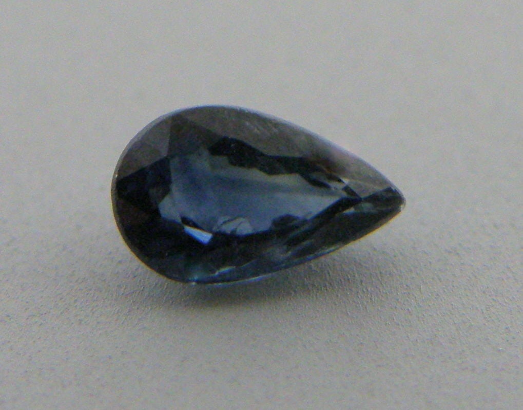 6x4mm PEAR SHAPE LOOSE NATURAL BLUE SAPPHIRE (1 of 1)