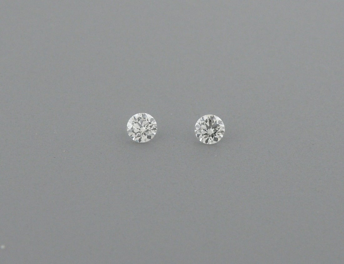 1.5mm MATCHING PAIR BRILLIANT ROUND DIAMOND G VS2: Sale is for 2 round cut natural untreated earth mined diamond Sale is for a matching pair Diamonds measures 1.5mm in diameter Diamonds are full cut Diamonds are G color VS2-SI1 quality New, never used