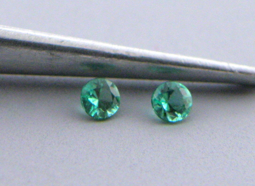 3.5mm MATCHING PAIR ROUND COLOMBIAN EMERALD NATURAL (1 of 1)