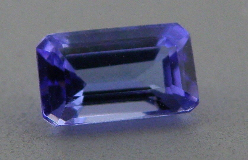 7x5mm NATURAL LOOSE EMERALD CUT PURPLE TANZANITE (1 of 1)