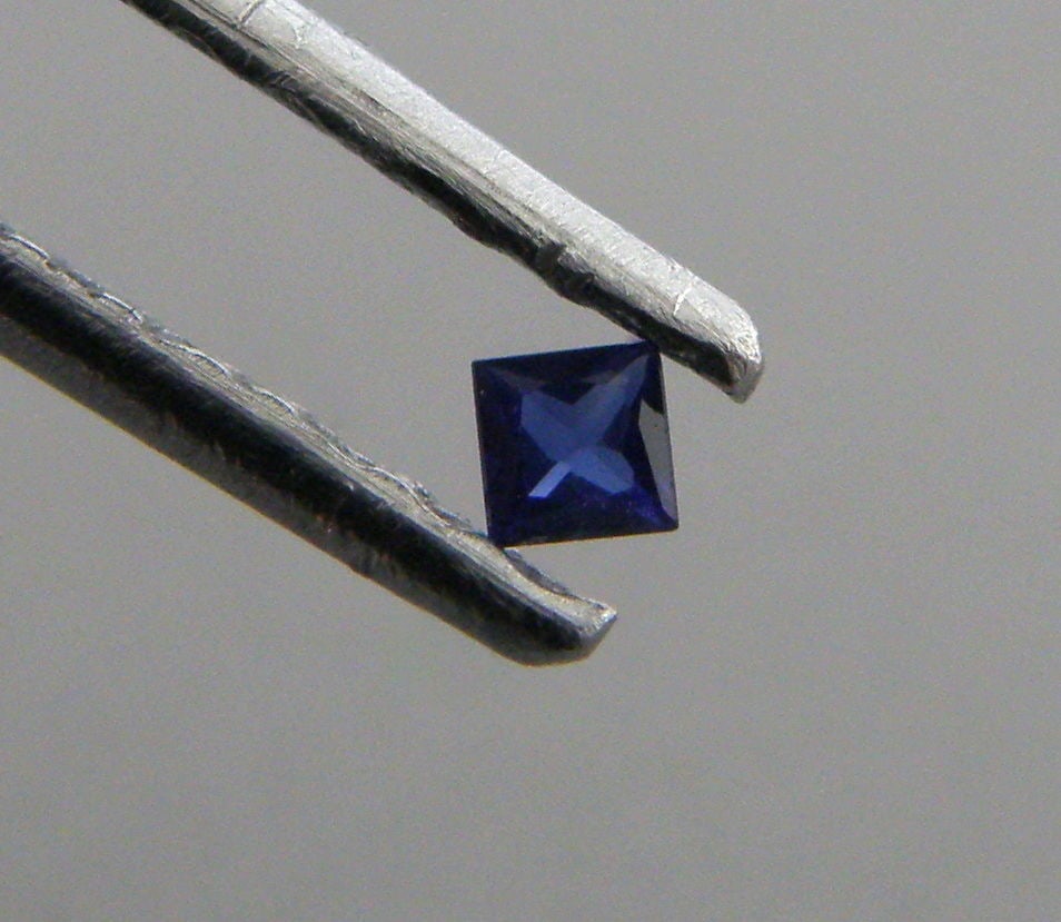 2.5mm PRINCESS CUT NATURAL BLUE SAPPHIRE: Sale is for 1 princess cut natural blue sapphire Sapphire measures 2.5mm x 2.5mm If you want matching pair please let me know. New, never used before