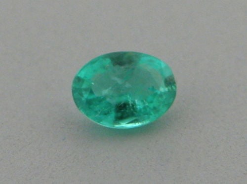 6x4mm OVAL CUT LOOSE NATURAL GREEN COLOMBIAN EMERALD (1 of 1)