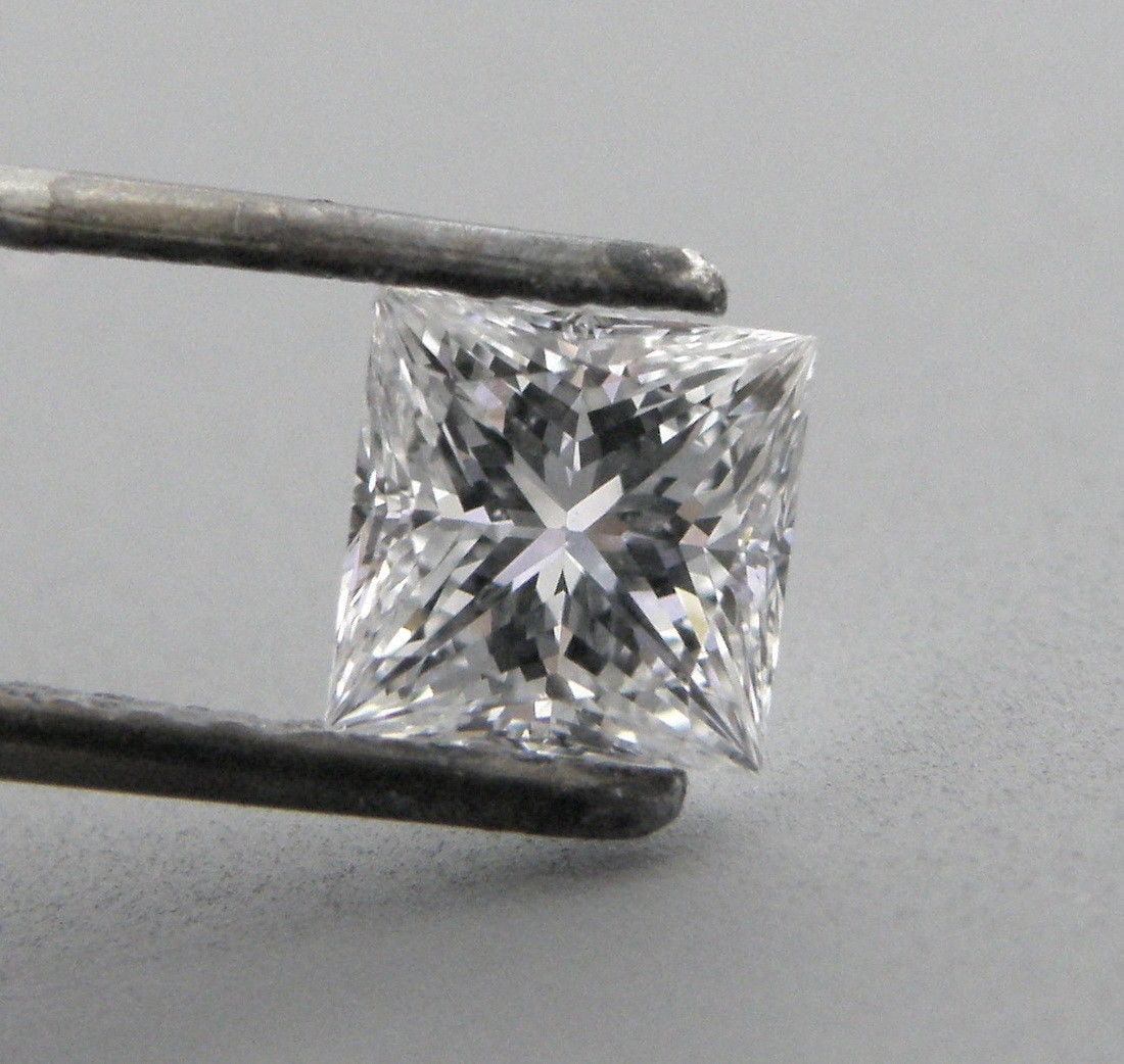 0.30ct PRINCESS CUT LOOSE NATURAL DIAMOND F VVS1 (1 of 1)