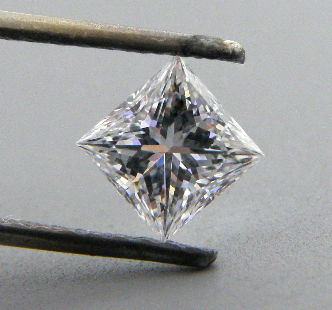 0.40ct PRINCESS CUT LOOSE NATURAL DIAMOND F VVS1 (1 of 1)