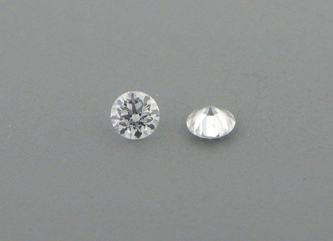 2.4mm MATCHING PAIR BRILLIANT ROUND DIAMOND G VS2 (1 of 1)