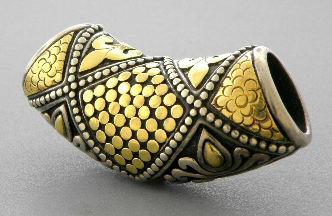 JOHN HARDY 18K GOLD STERLING SILVER LARGE SLIDE PENDANT: JOHN HARDY 18K STERLING SILVER PENDANT Pendant measure 2" W x 0.90" H Will accept a chain upto 13.5mm wide John Hardy 18K Yellow gold Sterling silver dot slide pendant Pre-owned in good condition, ple