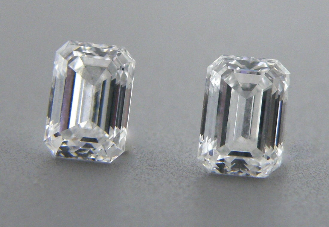 0.50ct MATCHING PAIR EMERALD CUT NATURAL DIAMOND F VVS (1 of 1)