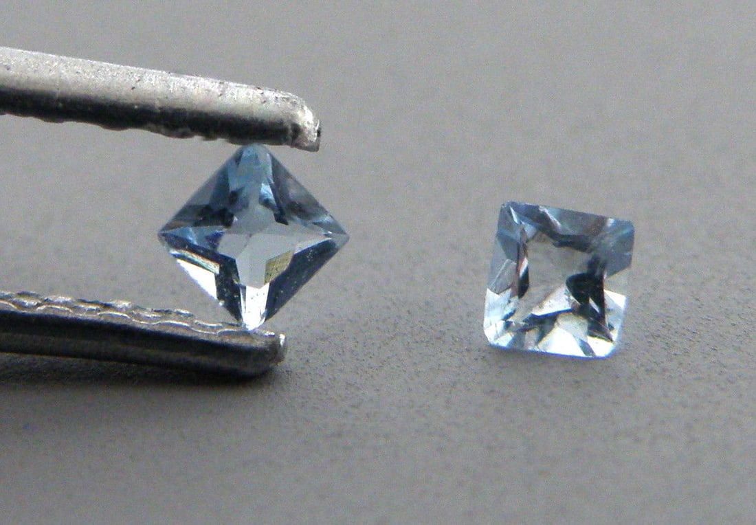 4mm MATCHING PAIR PRINCESS CUT NATURAL BLUE AQUAMARINE: Sale is for 2 princess cut natural blue AquamarineMatching pairAquamarine measures 4mm x 4mmNew, never used before
