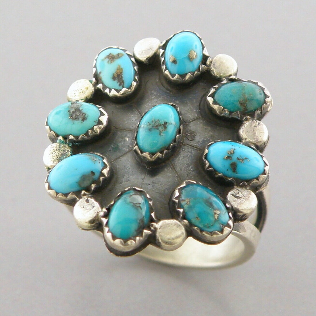 VINTAGE ZUNI PETIT POINT STERLING SILVER TURQUOISE RING SIZE 6 (1 of 2)