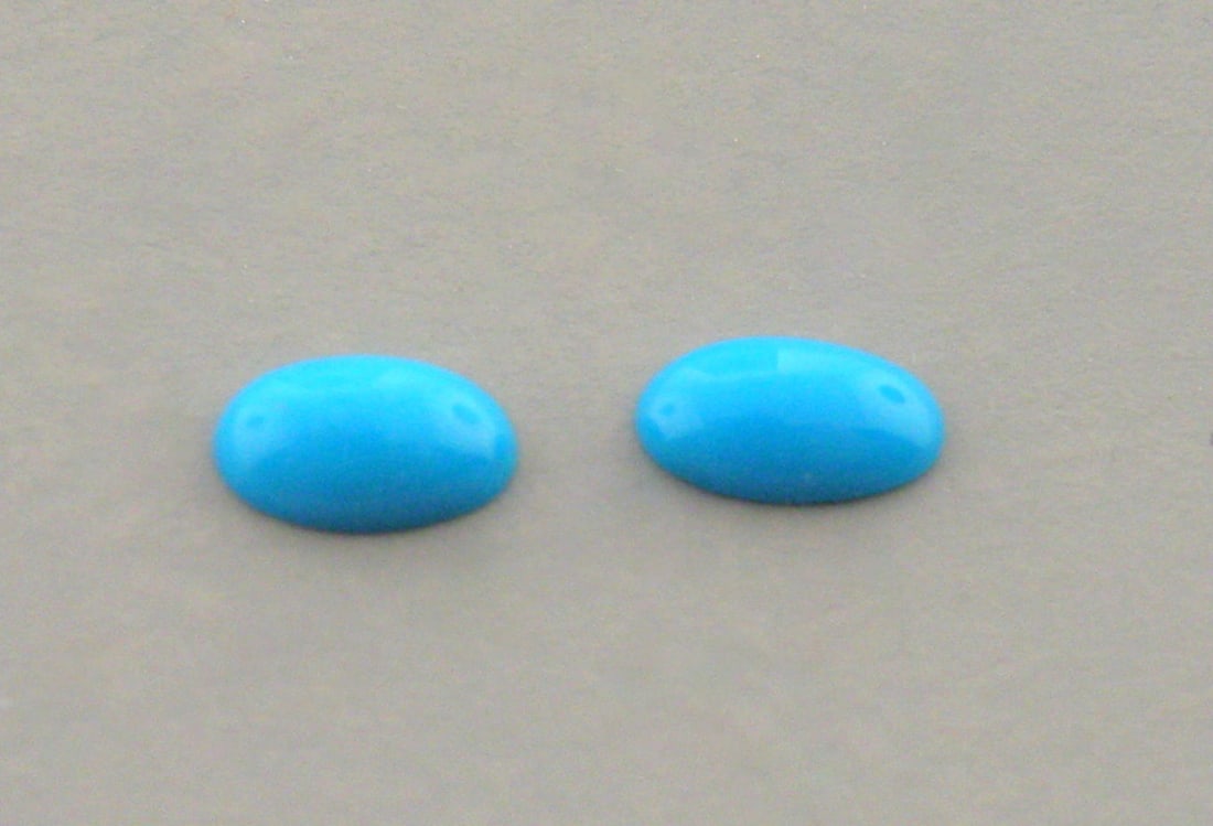 5x3mm MATCHING PAIR NATURAL TURQUOISE OVAL CABOCHON: LOOSE NATURAL UNTREATED OVAL CABOCHON TURQUOISESale is for 2 oval cabochon sleeping beauty Turquoise Matching pairTurquoise measures 5x3mm New, never used before, perfect for jewelry repair