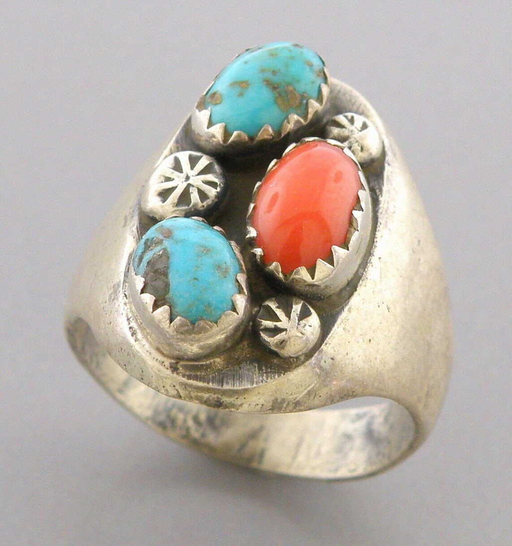 VINTAGE SOUTHWESTERN STERLING SILVER CORAL TURQUOISE RING (1 of 2)