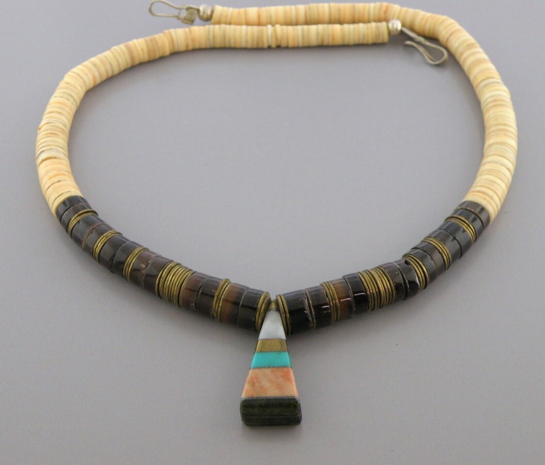 VINTAGE BEAUTIFUL SANTO DOMINGO STERLING SILVER INLAY TURQUOISE HEISHI NECKLACE (1 of 2)