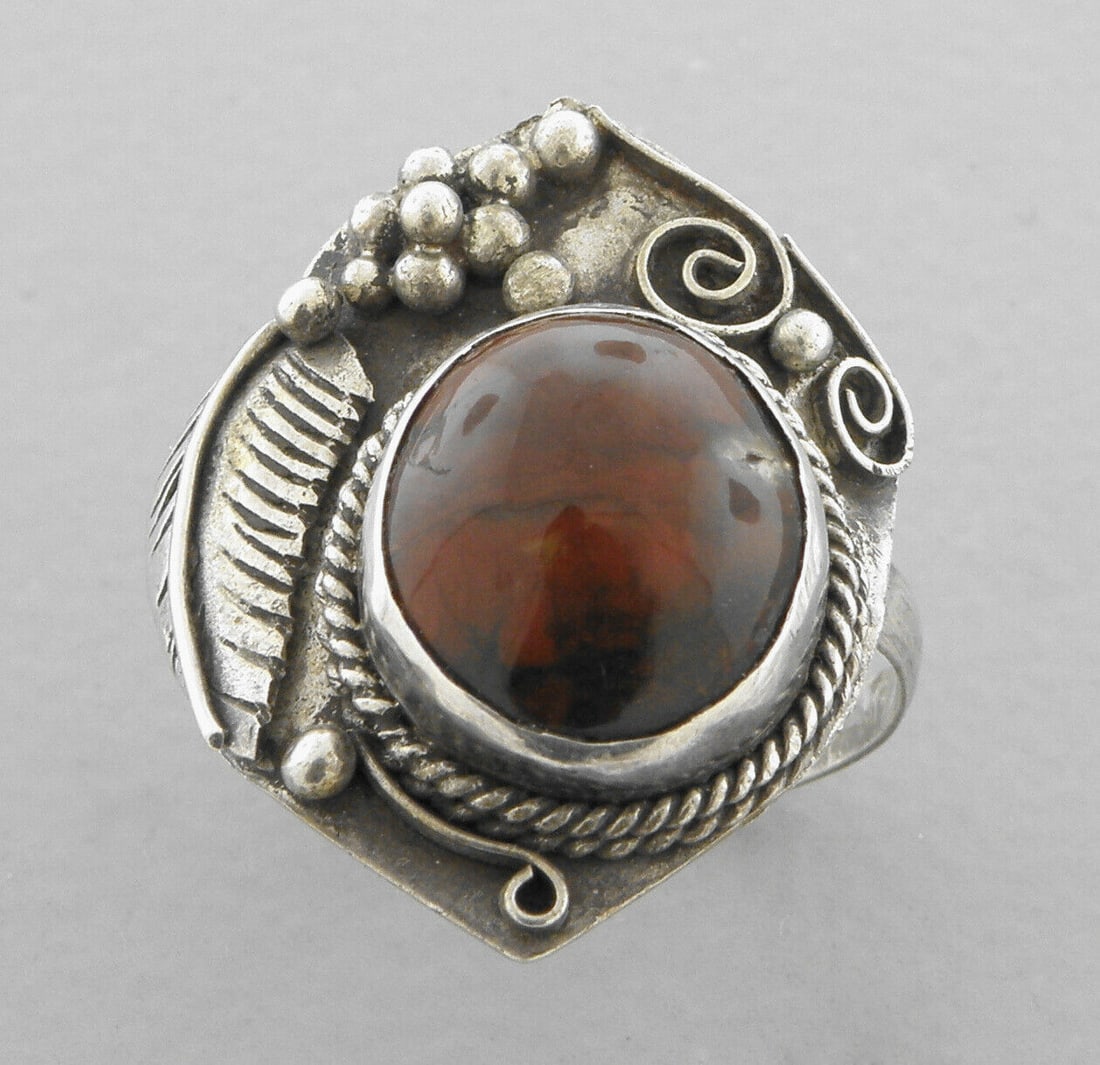 VINTAGE BEAUTIFUL NAVAJO STERLING SILVER JASPER RING (1 of 2)