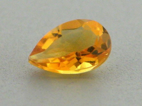 10x7mm LOOSE NATURAL PEAR SHAPE CITRINE: LOOSE NATURAL PEAR SHAPE CITRINESale is for 1 pear shape citrineCitrine measures 10x7mm If you want matching pair please let me know.New, never used before, perfect for jewelry repair, or creating new