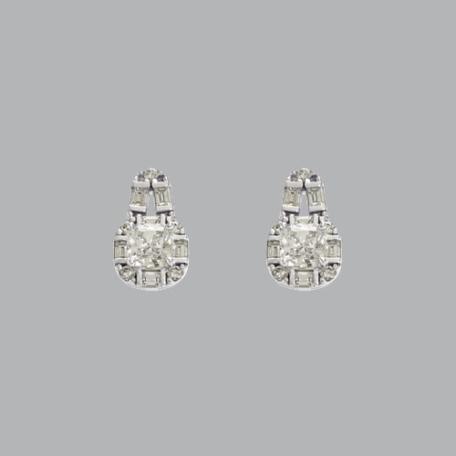 NEW 14K WHITE GOLD LADIES FANCY STUD CZ EARRINGS: NEW 14K WHITE GOLD STUD EARRINGS New 14K White Gold Earrings Measures: 5mm W x 13mm H Stud Earrings with Cubic Zirconia Earrings have a polished finish Push back Stamp: 14k Avg Weight: 1.6g