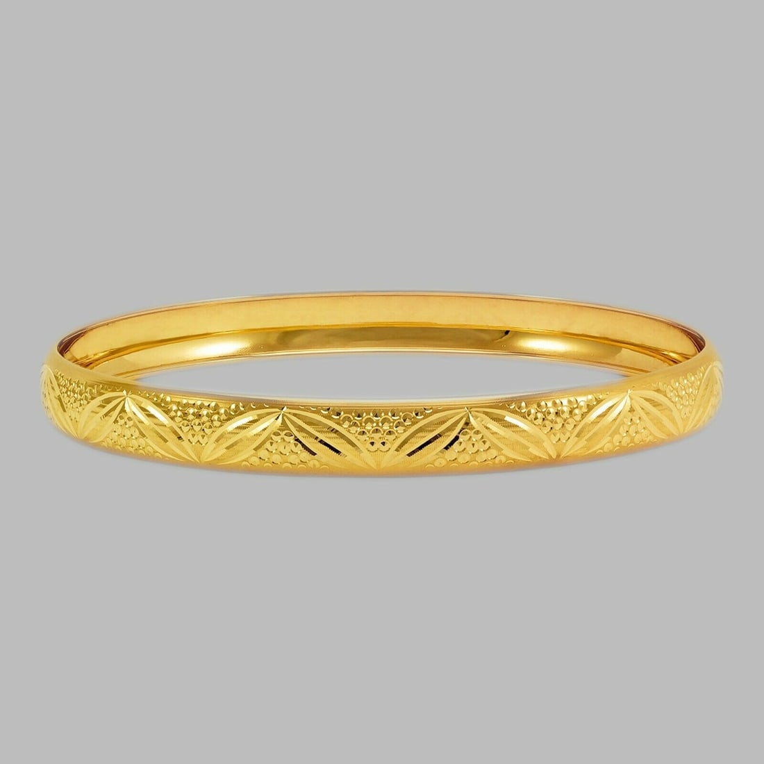 14K YELLOW GOLD LADIES DIAMOND CUT BANGLE BRACELET 8mm (1 of 2)