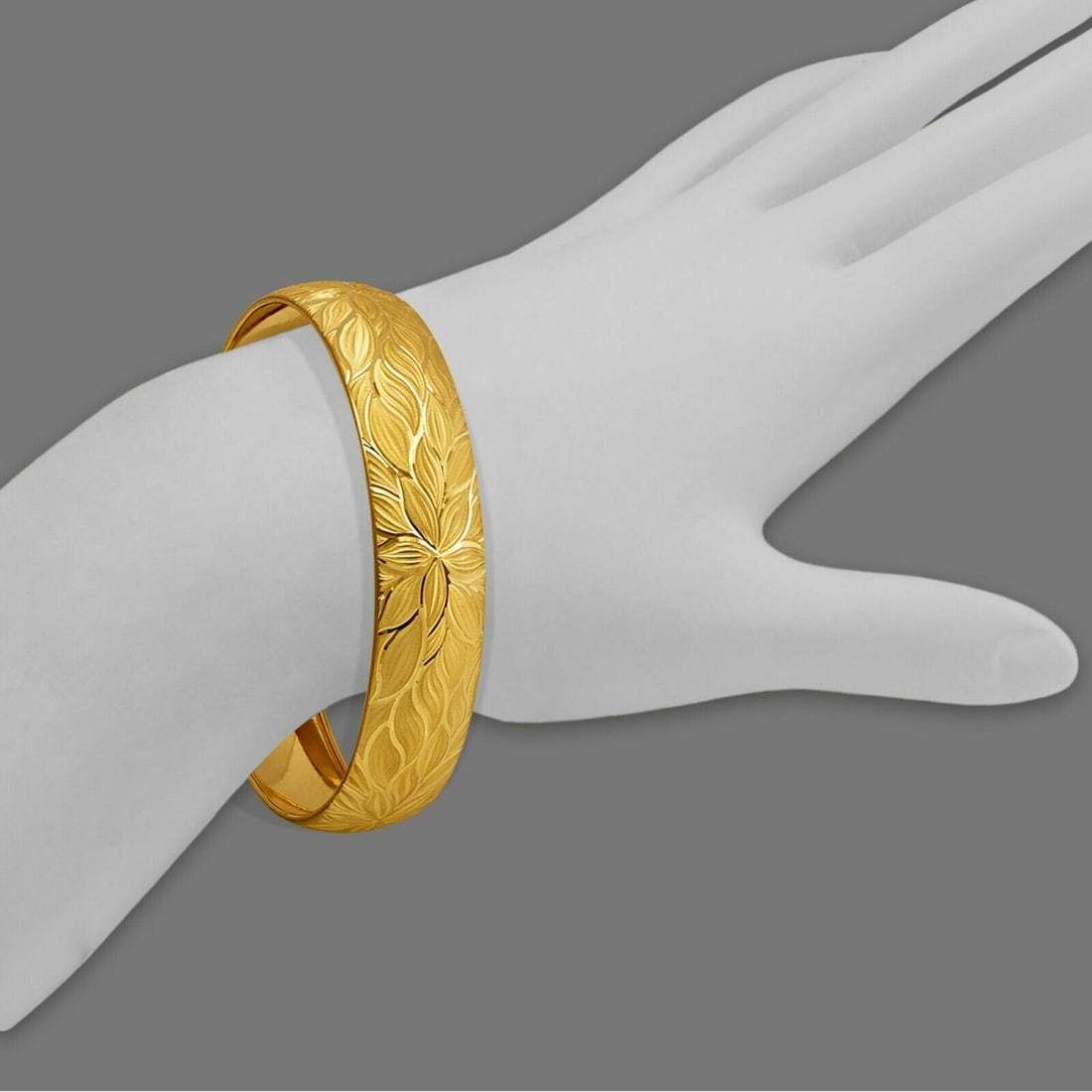 14K YELLOW GOLD DIAMOND CUT BANGLE BRACELET 15mm FLOWER (1 of 2)