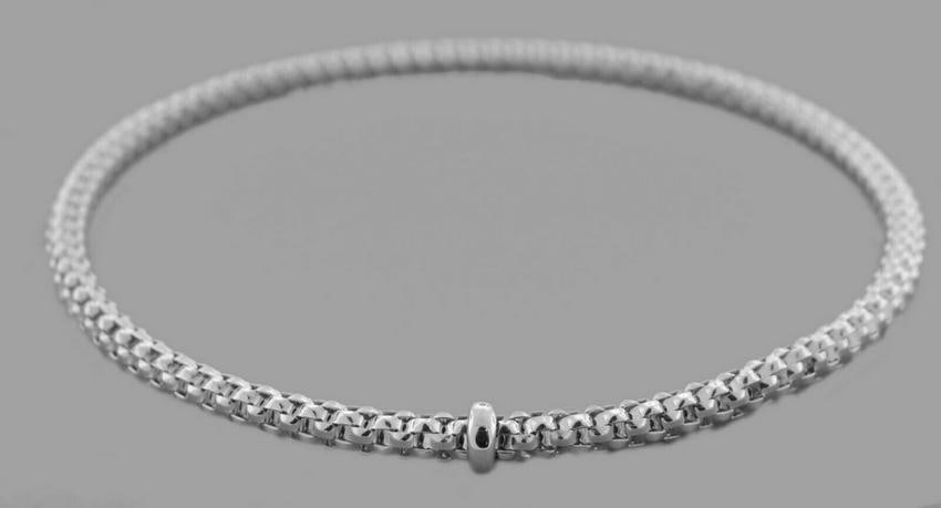 NEW 14K WHITE GOLD LADIES STRETCHABLE BANGLE BRACELET: 14K WHITE GOLD BRACELET Bracelet measure 7.25" Long x 3mm Wide 14K White gold stretchable ladies bracelet New, in excellent condition, please refer to pics Stamped 14KT Total weight 4.7 grams