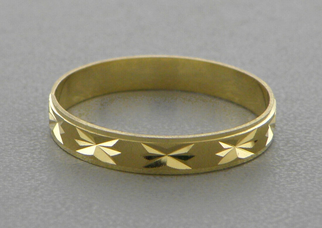 14K SOLID YELLOW GOLD KIDS STAR BAND RING 3mm SIZE 4 (1 of 2)