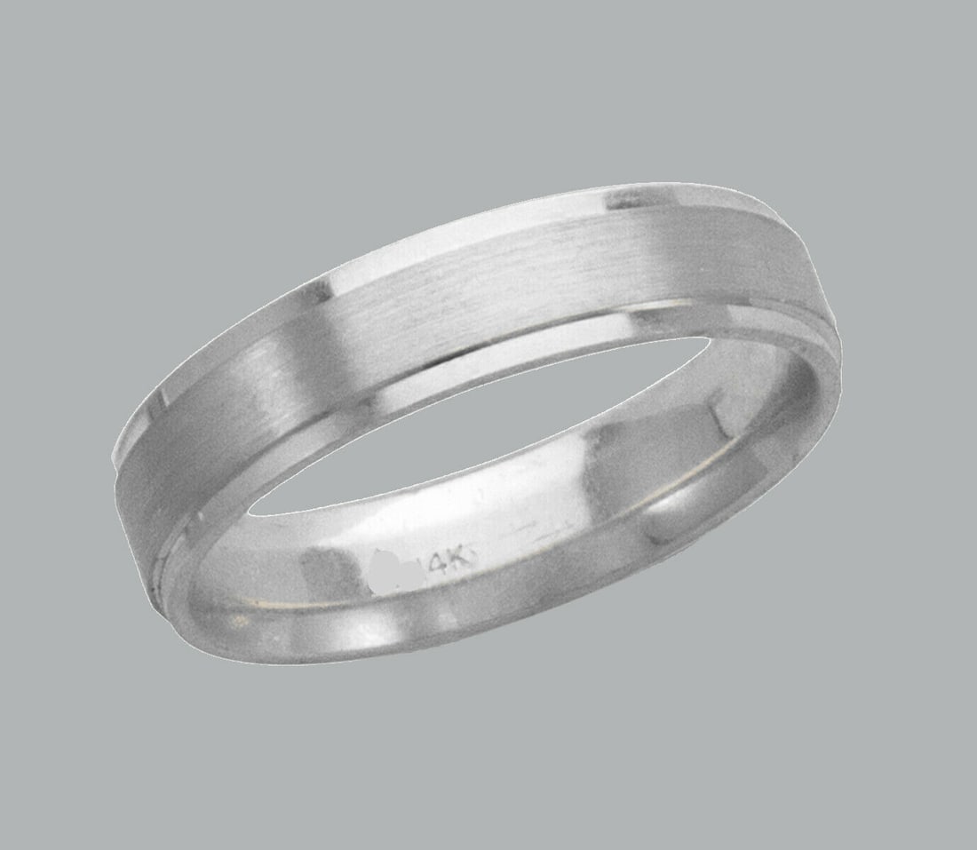 14K W/ GOLD WEDDING BAND RING COMFORT SATIN 5mm SIZE 7: NEW 14K WHITE GOLD WEDDING COMFORT BAND RING If you want a different size please let us know Band measures 5mm wide 14K Solid White gold band (not hollow or plated) Comfort fit Wedding band, polished