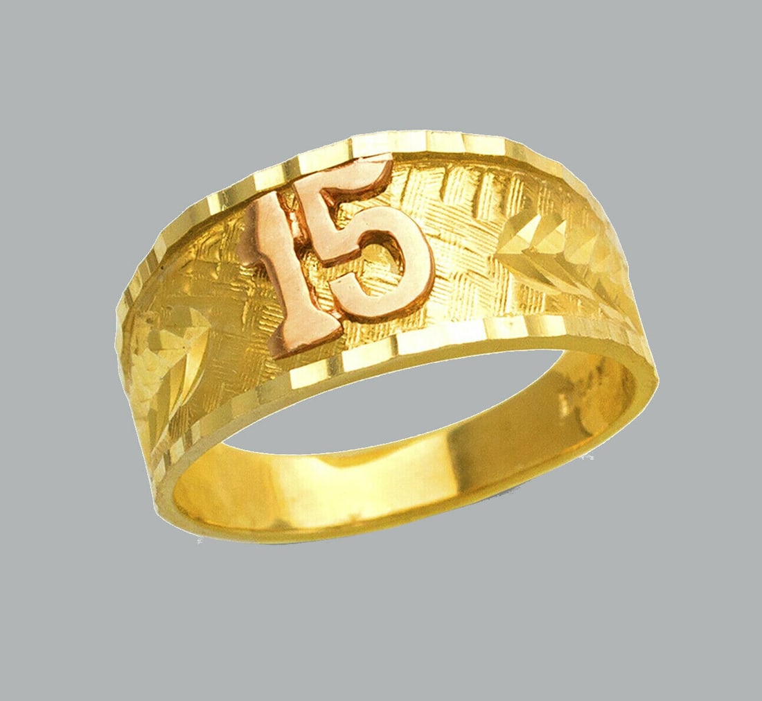 NEW 14K TWO TONE GOLD LADIES FANCY RING 15 ANOS: NEW 14K TWO TONE GOLD RING New 14K Two tone solid gold ring Ring size 7 Measures 9mm wide in front Polished Finish Apx Weight: 3.5g