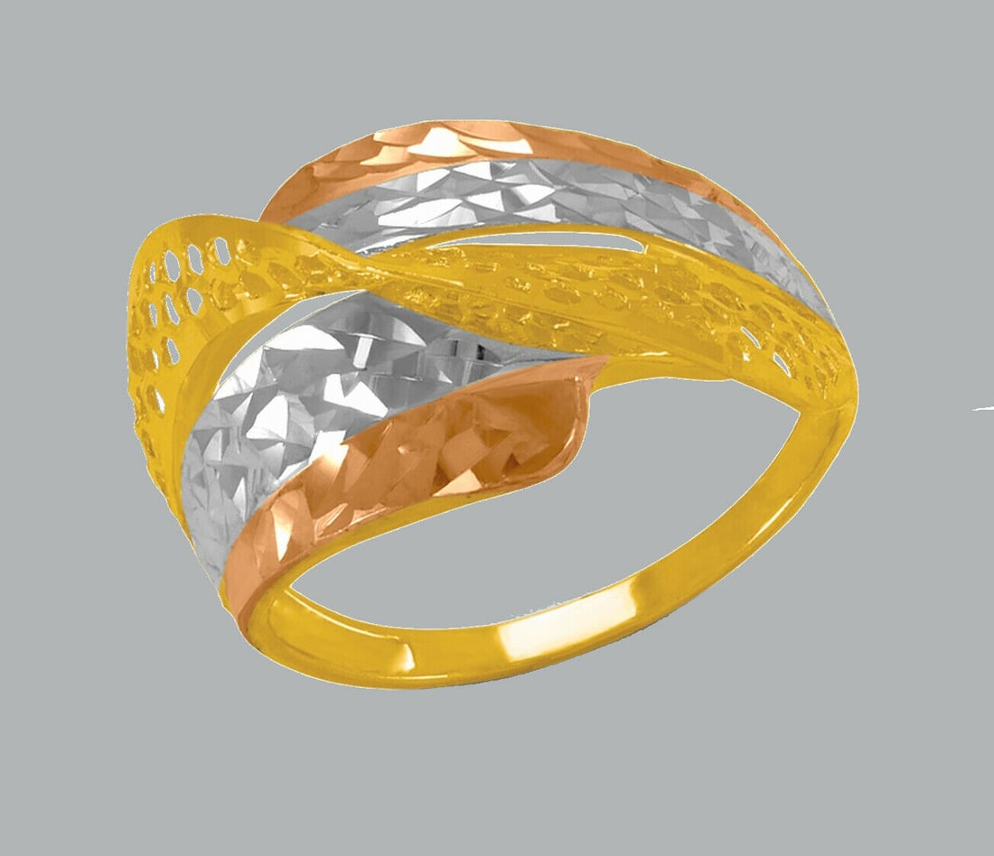NEW 14K TRI COLOR GOLD LADIES FANCY RING COCKTAIL: NEW 14K TRI COLOR GOLD RINGNew 14K Tri color solid gold ringRing size 7Measures 13mm wide in frontPolished FinishApx Weight: 2.5g