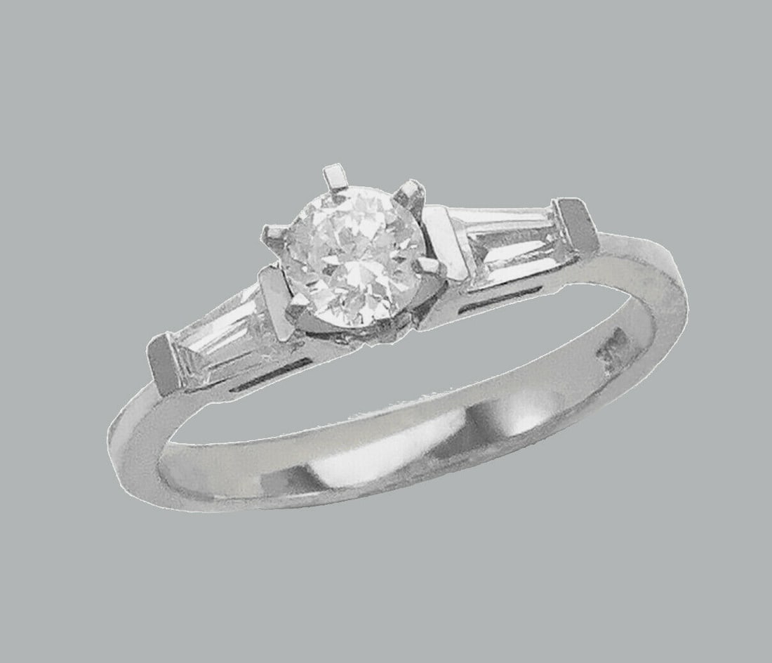 14K WHITE GOLD LADIES FANCY ENGAGEMENT RING ROUND (1 of 1)