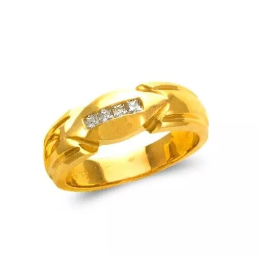 NEW 14K YELLOW GOLD MEN'S COUPLE CZ RING: NEW 14K YELLOW GOLD MEN'S COUPLE CZ RING 14K Yellow Gold Size 7 Approx.6mm Wide High Polished/Cubic Zirconia Available as a Couple Set: Ladies Ring Weight: 8.1 Grams