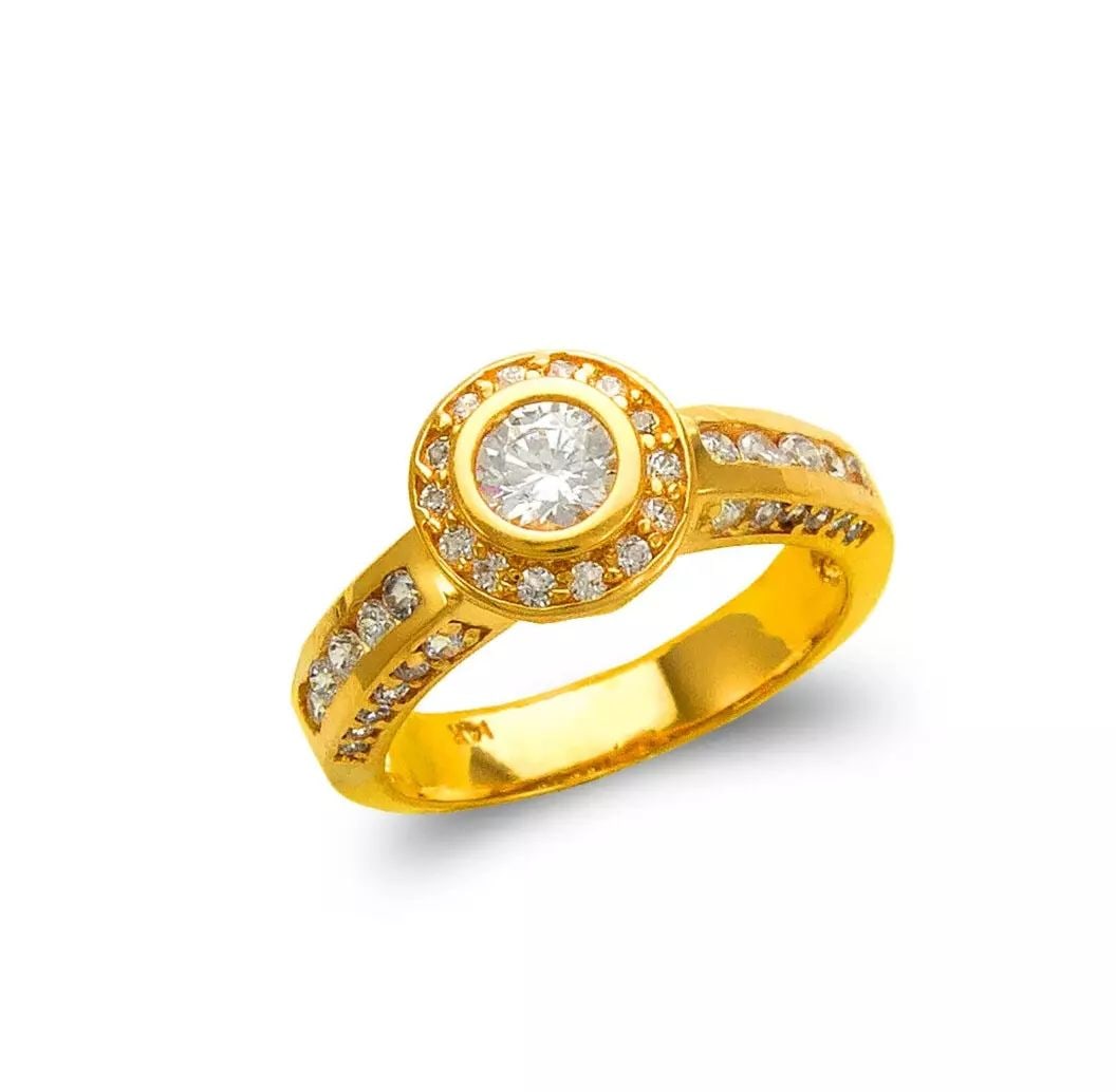 NEW 14K YELLOW GOLD LADIES FASHION SOLITAIRE CZ RING: NEW 14K YELLOW GOLD LADIES FASHION SOLITAIRE CZ RING 14K Yellow Gold Size 7 Approx. 10mm Center High Polished/Cubic Zirconia Available in White Gold Weight: 5.3 Grams