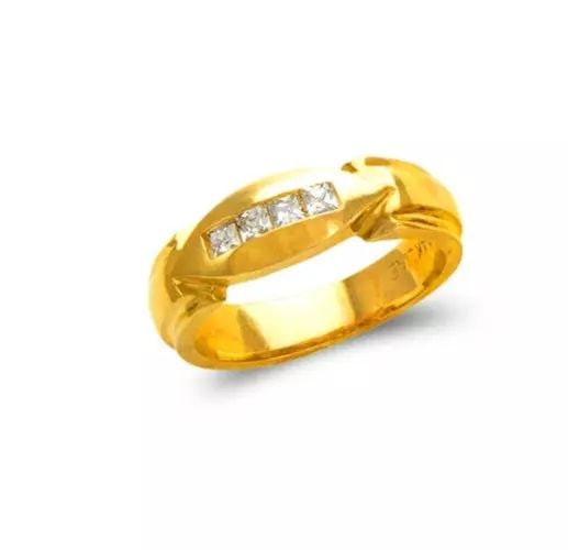 NEW 14K YELLOW GOLD LADIES COUPLE CZ RING: NEW 14K YELLOW GOLD LADIES COUPLE CZ RING 14K Yellow Gold Size 7 Approx.5.5mm Wide High Polished/Cubic Zirconia Available as a Couple Set: Mens Ring Weight: 4.8 Grams