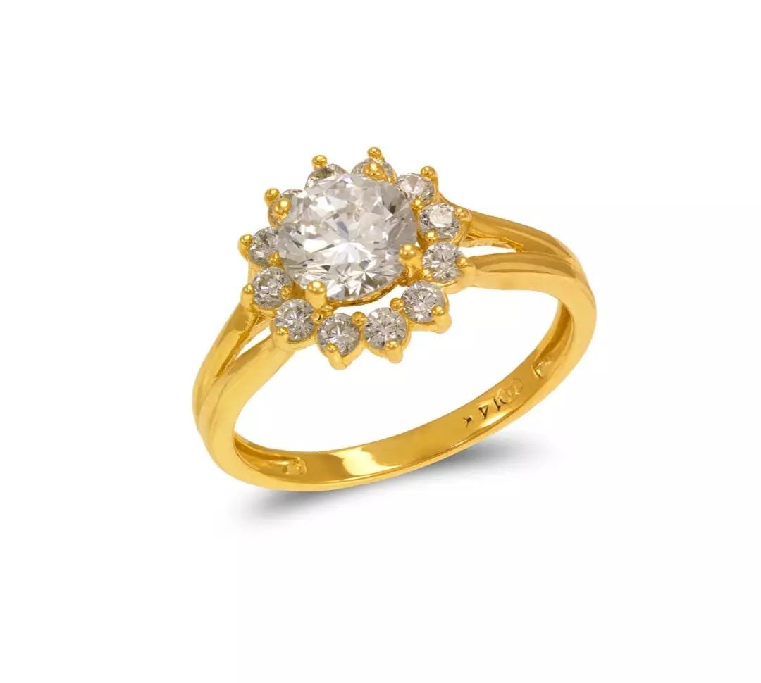NEW 14K YELLOW GOLD LADIES FANCY SOLITAIRE FLOWER HALO CZ RING: NEW 14K YELLOW GOLD LADIES FANCY SOLITAIRE HALO CZ RING 14K Yellow Gold Size 7 Approx. 6mm Stone, 11mm Center, 2mm Band High Polished/Cubic Zirconia Available in White Gold Weight: 3.1 Grams
