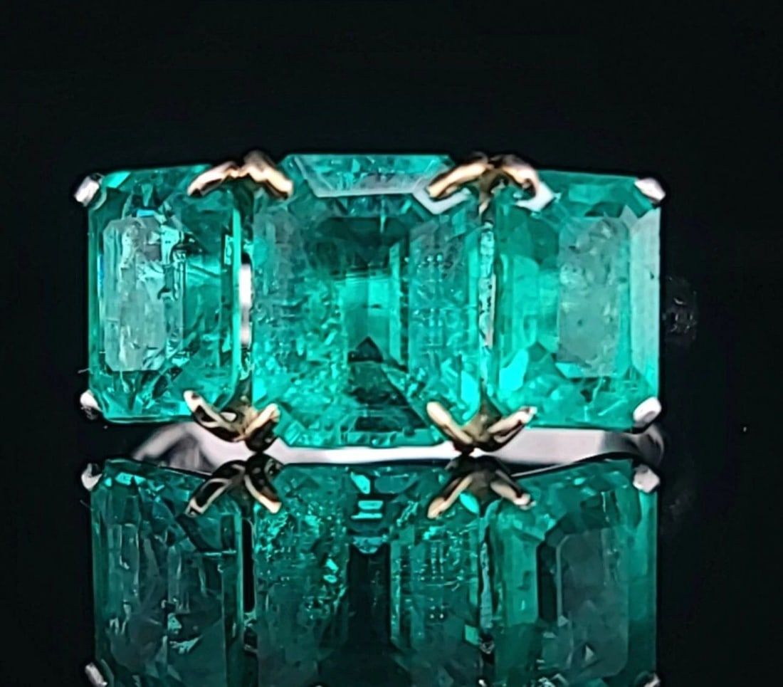 VINTAGE PLATINUM 18K GOLD ENGAGEMENT RING 4.99CT. COLOMBIAN GREEN EMERALD (1 of 2)
