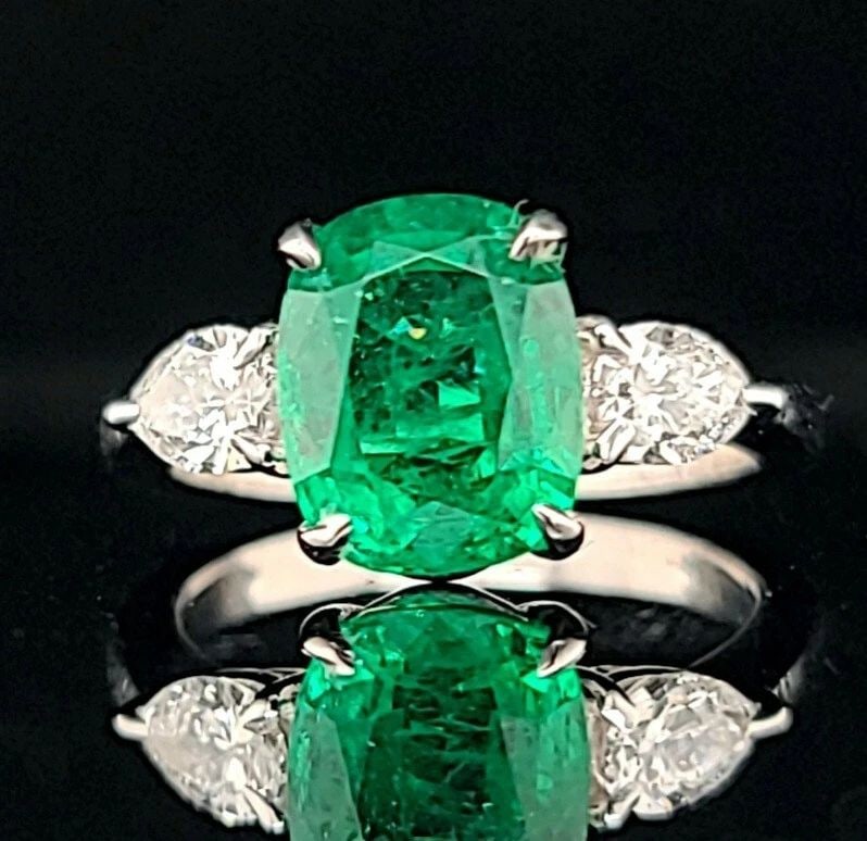 VINTAGE 14K WHITE GOLD ENGAGEMENT RING 2.86CT. GEM NATURAL GREEN EMERALD OVAL (1 of 2)