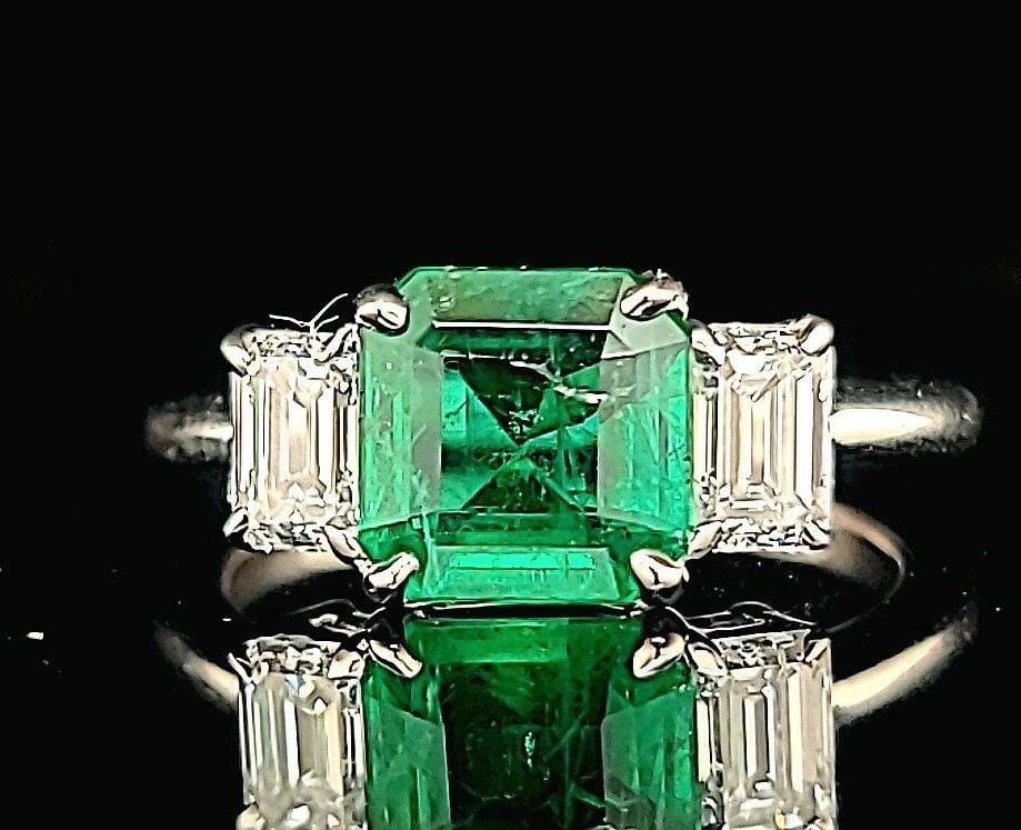 14K WHITE GOLD ENGAGEMENT RING 1.73CT. NATURAL GREEN EMERALD RADIANT SHAPE (1 of 2)