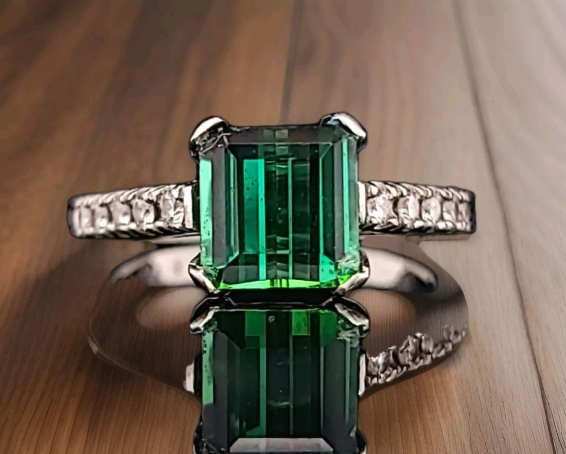 VINTAGE PLATINUM ENGAGEMENT RING 1.96CT. GEM NATURAL GREEN TOURMALINE (1 of 2)