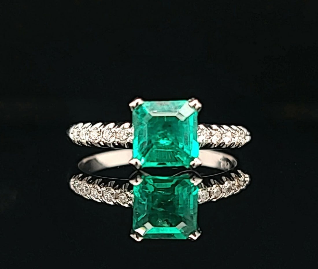 GORGEOUS 14K WHITE GOLD RING 1.02CT. GEM COLOMBIAN GREEN EMERALD (1 of 2)