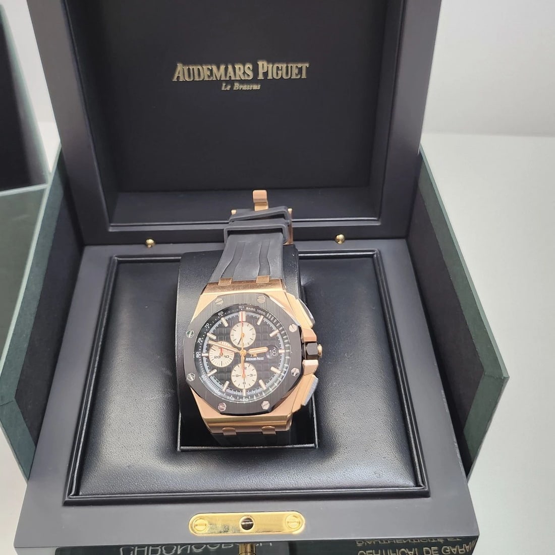 FULL SET 2016 AUDEMARS PIGUET ROYAL OAK OFF SHORE WATCH 26401RO.OO.A002CA.01: FULL SET 2016 AUDEMARS PIGUET ROYAL OAK OFF SHORE WATCH 26401RO.OO.A002CA.01 Manufacturer Audemars Piguet Category Royal Oak Off Shore Reference Number 26401RO.OO.A002CA.01 Additional Keywords Chronog