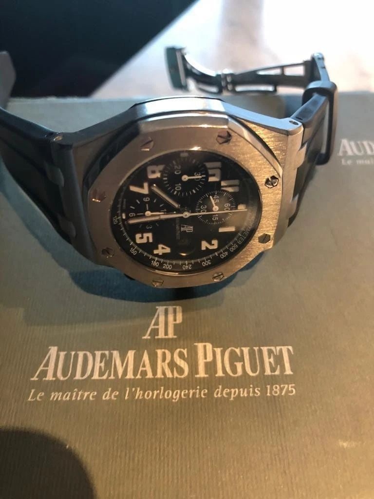 W/PAPERS AUDEMARS PIGUET ROYAL OAK OFFSHORE 42 MM STEEL 26170ST.OO.D101CR.03: W/PAPERS AUDEMARS PIGUET ROYAL OAK OFFSHORE 42 MM STEEL 26170ST.OO.D101CR.03 W/Papers Audemars Piguet Royal Oak OffShore 42 mm Steel Bracelet 26170ST.OO.D101CR.03 Includes Both Bands! And they're New!