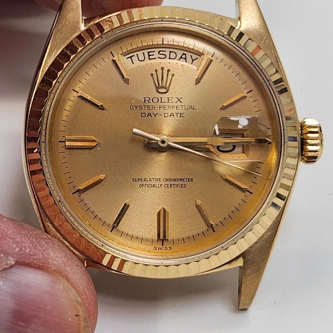 ROLEX DAY-DATE PRESIDENT 36MM 18K YELLOW GOLD TROPICAL DIAL WATCH 1803 YEAR 1963: ROLEX DAY-DATE PRESIDENT 36MM 18K YELLOW GOLD TROPICAL DIAL WATCH 1803 YEAR 1963 Condition: Pre-owned - Good: This item has been gently used but is in good condition. It might have a few signs ... Rea